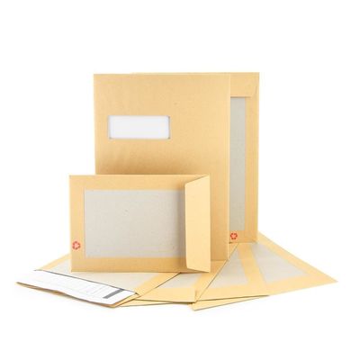 Enveloppe d'expédition de taille personnalisée avec papier kraft brun et protection arrière en carton gris