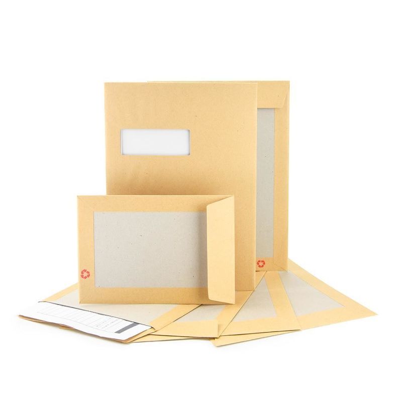 Enveloppe d'expédition de taille personnalisée avec papier kraft brun et protection arrière en carton gris