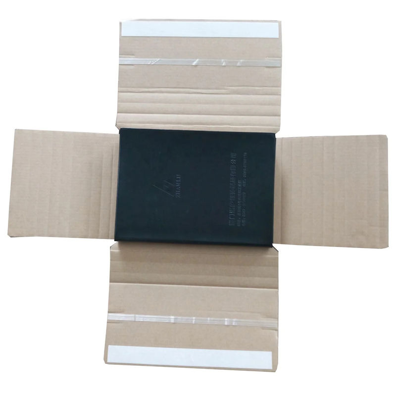 Livres Emballage courrier électronique avec E Flute Board Recyclable Cross Kraft carton ondulé